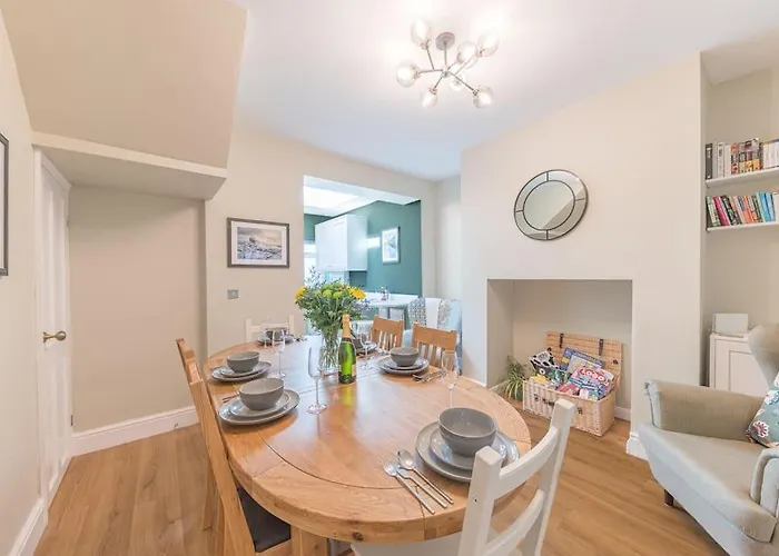 Hazelgrove, Ratcliffe Place, Keswick