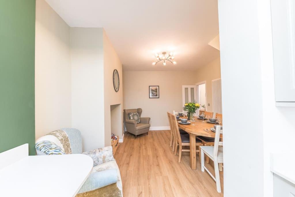 Hazelgrove, Ratcliffe Place, Keswick * Keswick (Cumbria)
