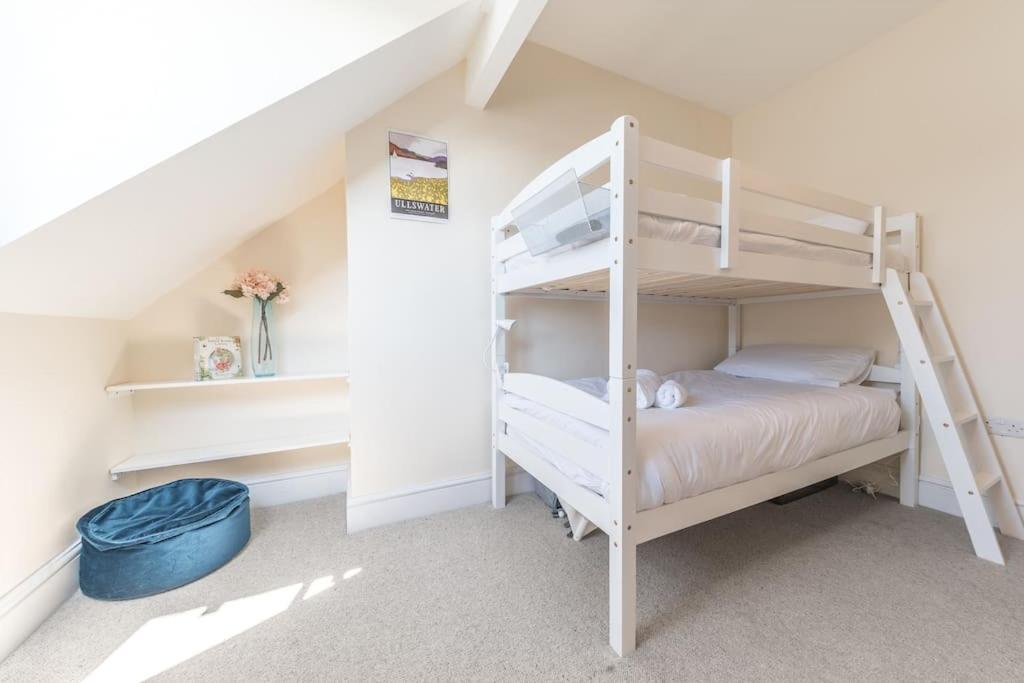 Hazelgrove, Ratcliffe Place, Keswick Holiday home *